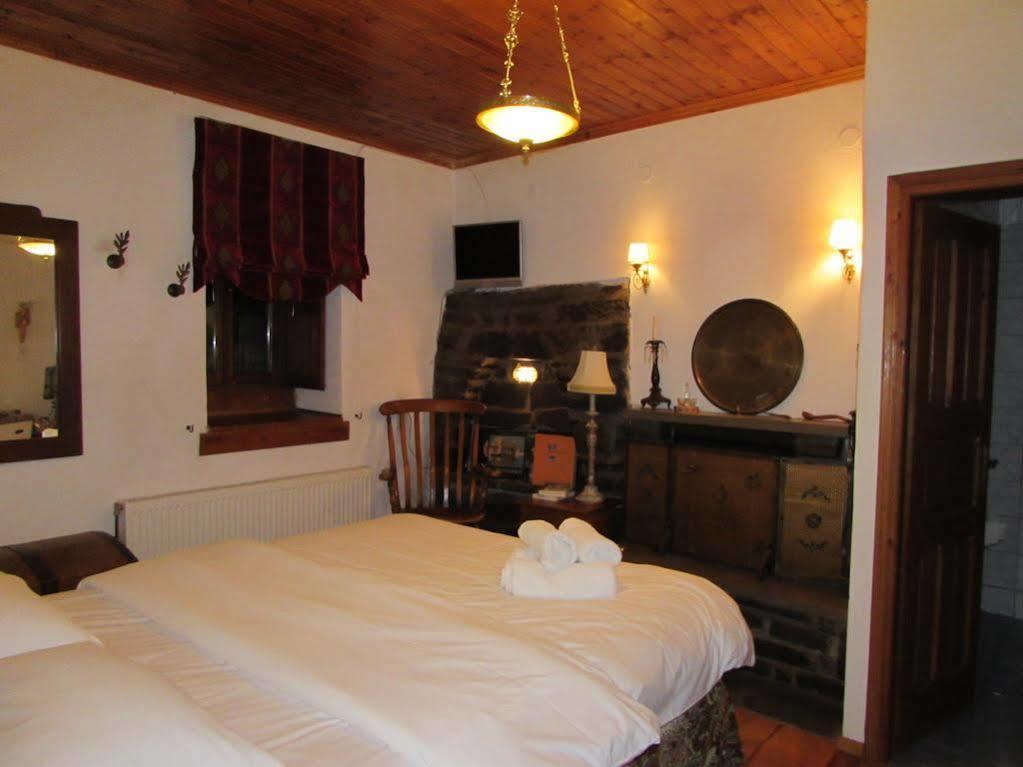Traditional Rooms Karaouli 파피그콘 외부 사진