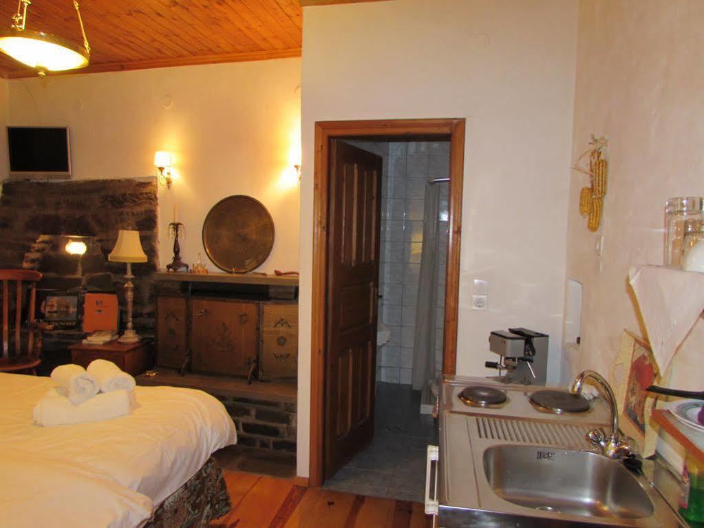 Traditional Rooms Karaouli 파피그콘 외부 사진